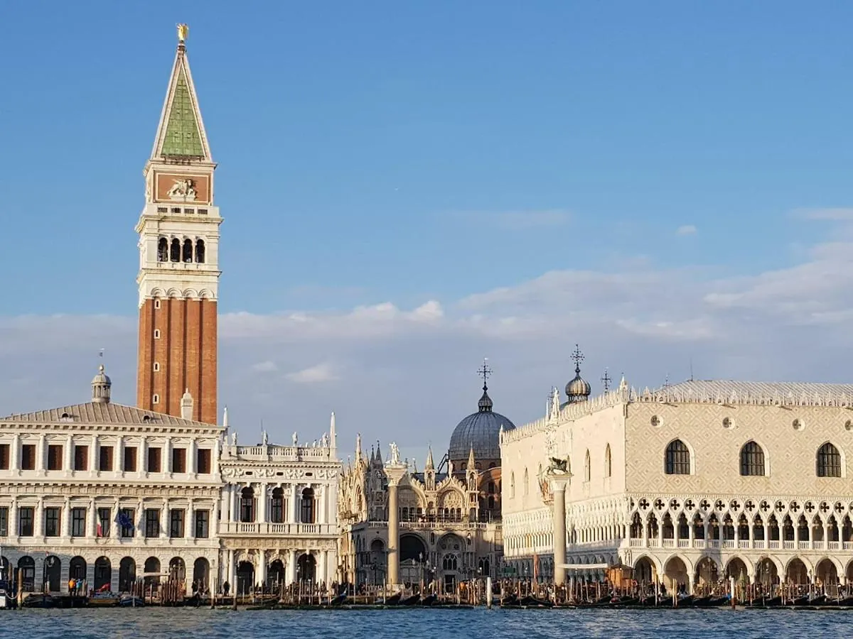 La Residenza Di Carlo Close To Piazza San Marco Venecia Italia